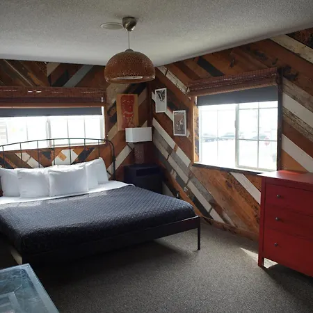 Huntington Surf Inn-3