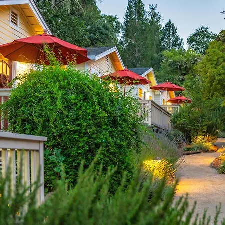 Aurora Park Cottages-2