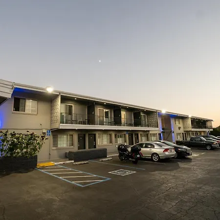 Seaside Inn & Suites-2