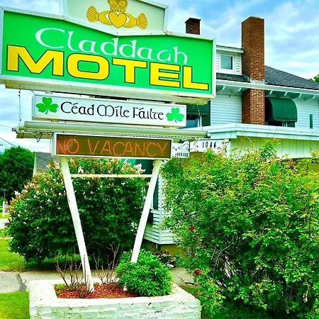 Claddagh Motel & Suites-2