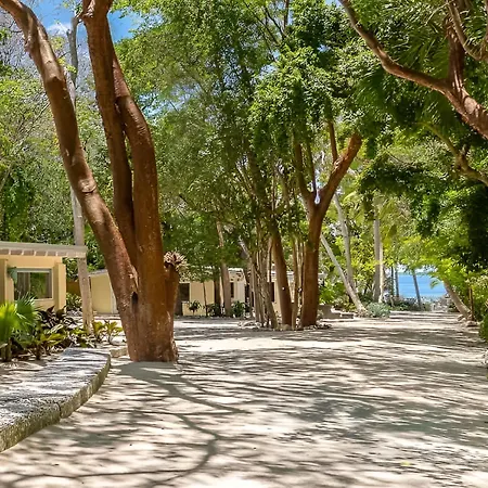 Largo Resort-2
