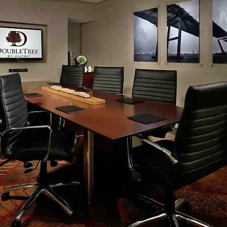 Doubletree Hotel & Suites Charleston Airport-3
