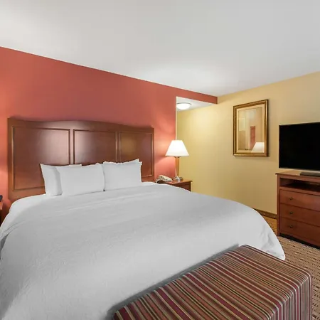 Hampton Inn & Suites Arcata-2