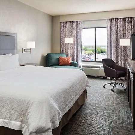 Hampton Inn Council Bluffs-3