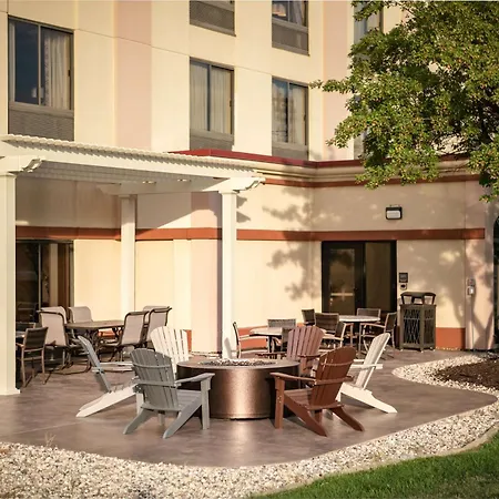 Hampton Inn Council Bluffs-2