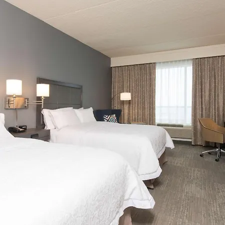 Hampton Inn & Suites Grand Rapids Downtown-2