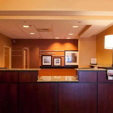 Hampton Inn Clarksville-2