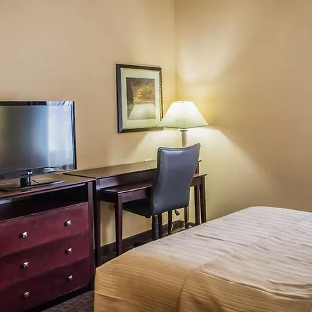 Quality Inn & Suites Peoria North-2