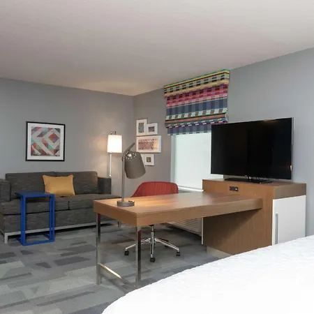 Hampton Inn & Suites Xenia Dayton-3