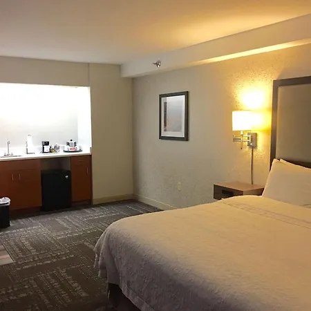 Hampton Inn Sevierville-3