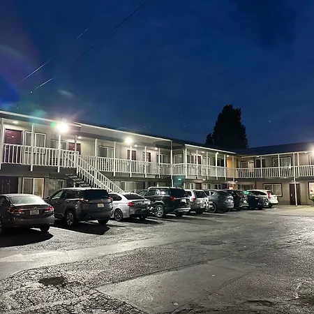 The Royal Victorian Motel-3