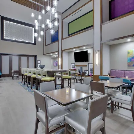 Hampton Inn & Suites Tyler-South-2