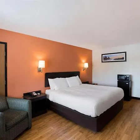 Quality Inn & Suites Junction-2