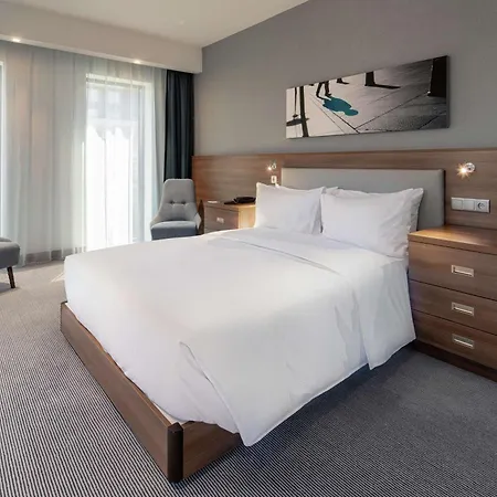 Hampton By Hilton Warsaw Mokotow-3