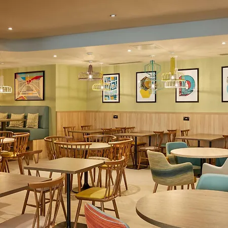 Hampton By Hilton Dublin City Centre-3