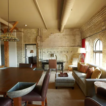 Brewhouse Inn And Suites-3