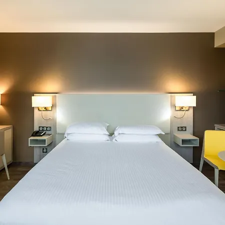 AC Hotel by Marriott Marseille Prado Vélodrome-2