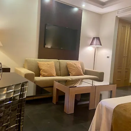 ArtPlatinum SUITES&APARTMENTS-2