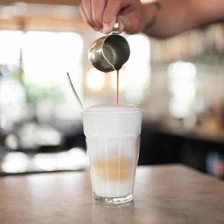 Cafe Koophandel-2