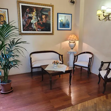Hotel Villa Aricia-3