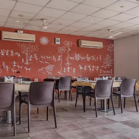 Hotel Casa, Vadodara-2