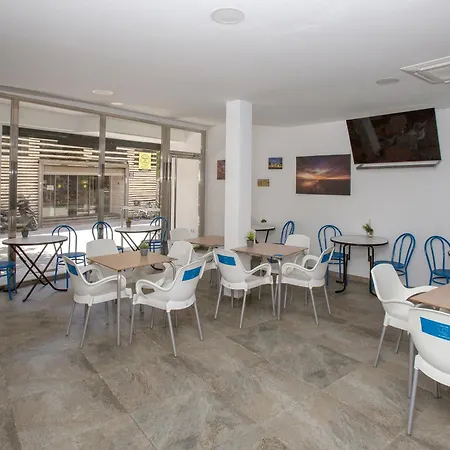Hostal El Mercat-3