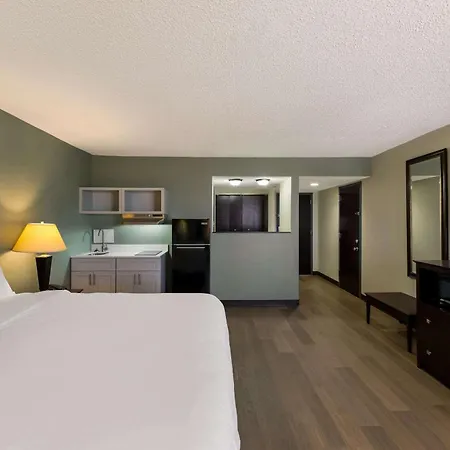 Clarion Hotel San Angelo Near Convention Center-3
