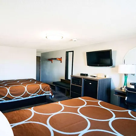 Super 8 By Wyndham Pueblo-3