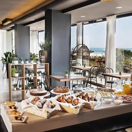 Hotel Constellation-2