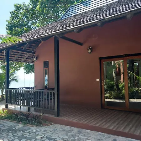 Beach Club Koh Tao-2