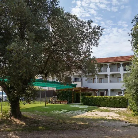 Residence Antonio - Deluxe Apartments&Rooms-2