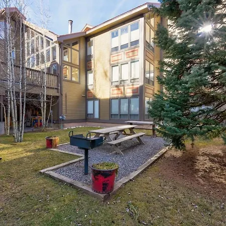 Boomerang 11 - Boomerang Haus-2