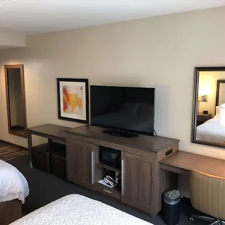 Hampton Inn & Suites Ponca City-3