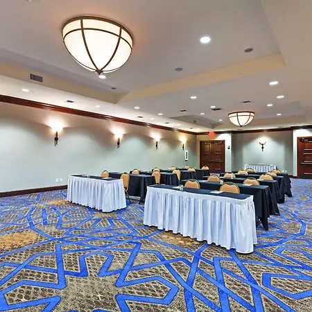 Hilton Waco-3