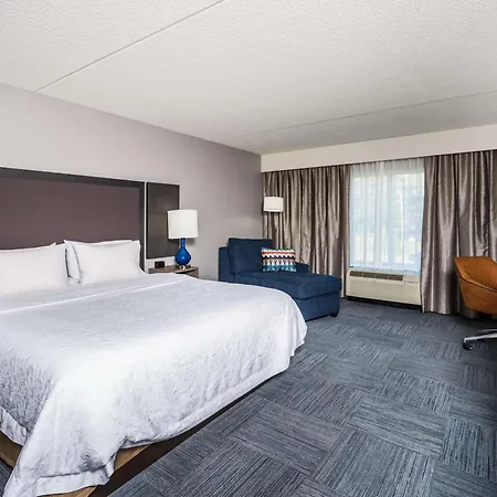 Hampton Inn Clifton Park-3