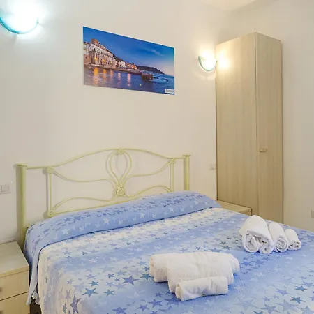 Hotel La Marina-3