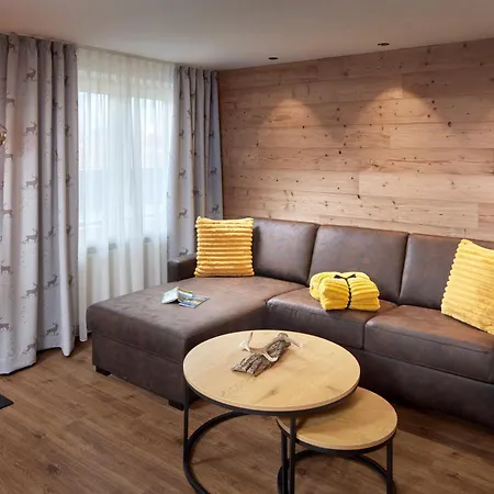 Maximilian Appartements-2