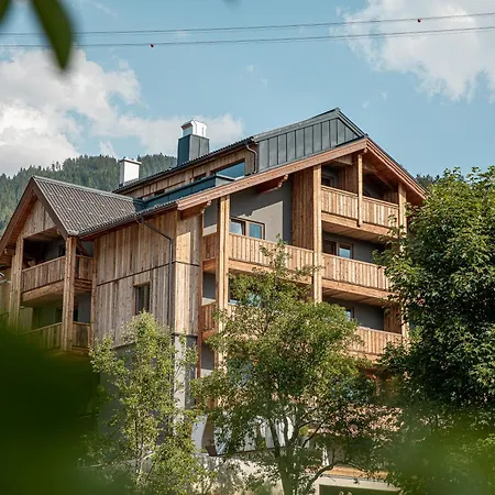ALMMONTE SENSUM SUITES - Funky Living Hotel-2