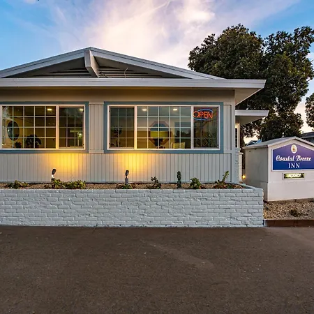 Coastal Breeze Inn-3