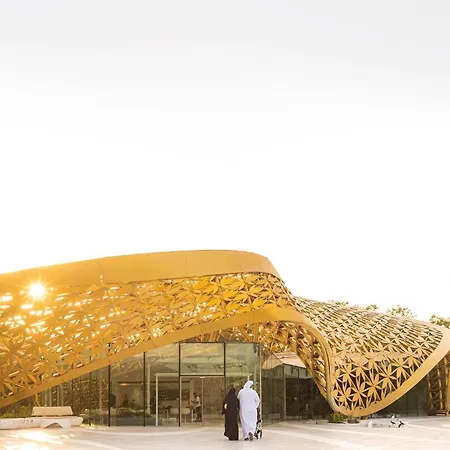 Doubletree By Hilton Sharjah Waterfront Hotel And Residences-2
