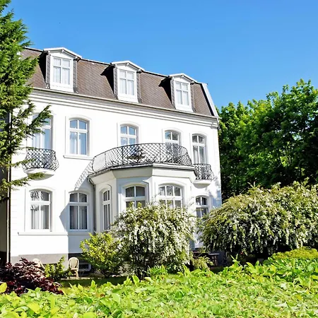 Villa im Ostseebad Baabe-2
