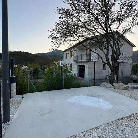 BNB Castellane Chambre d'Hotes B&B-2