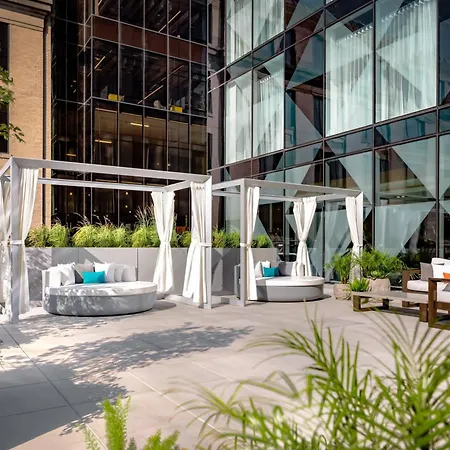 Humaniti Hotel Montreal, Autograph Collection-3