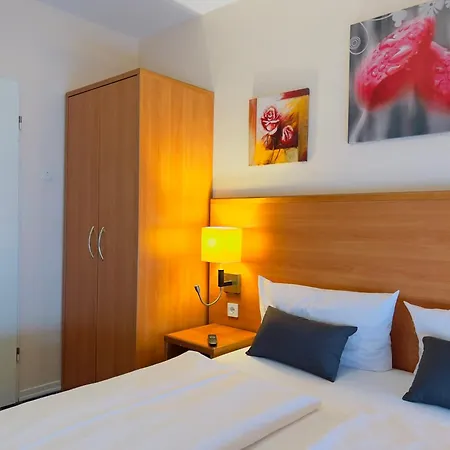 Elbbrücken Hotel-3