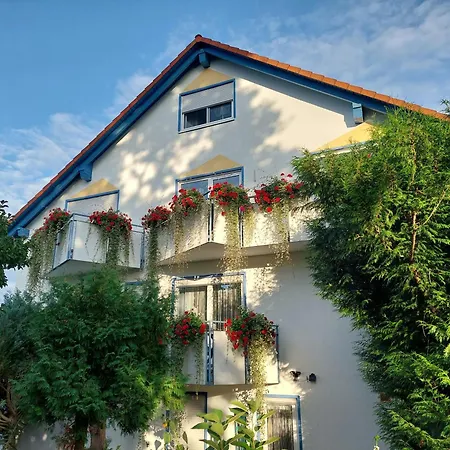 Hotelpension Gästehaus Birgit-3