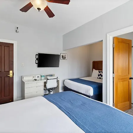 College Inn Hotel-2