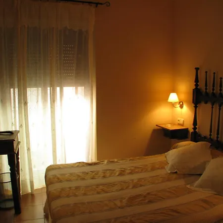 Hotel Don Carlos Cáceres-3