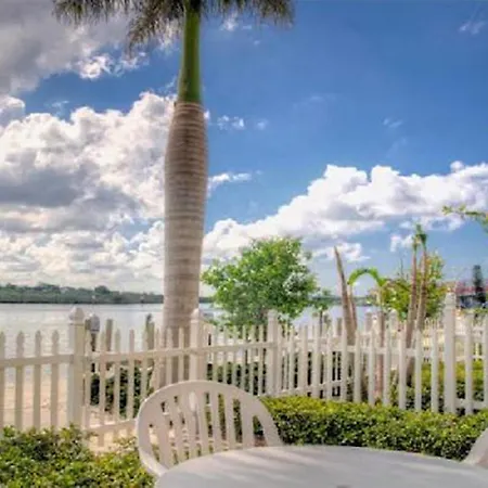 Barefoot Beach Resort-3