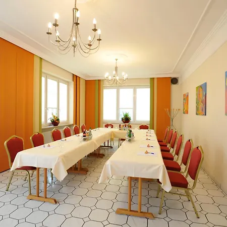 Hotel Apollo Garni-3