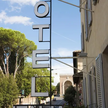 Hotel Italia-2